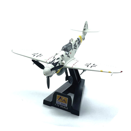 1/72 scale prebuilt Bf 109G-6 fighter airplane model 37259