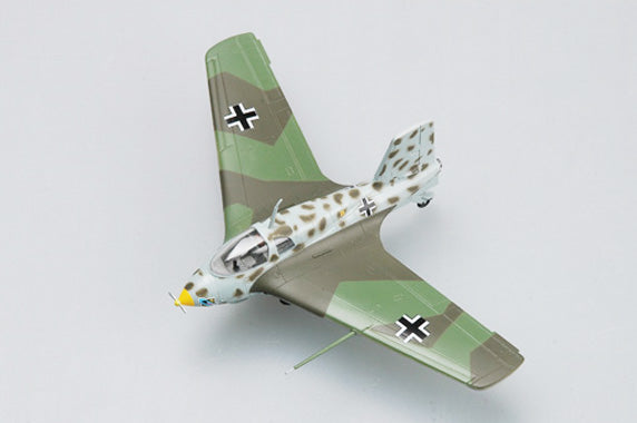 prebuilt 1/72 scale German interceptor Me 163 aircraft model 36342