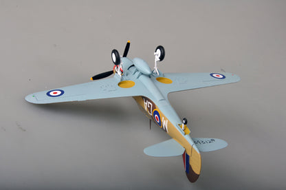 prebuilt 1/48 scale P-40 Warhawk aircraft model 39312 bottom view