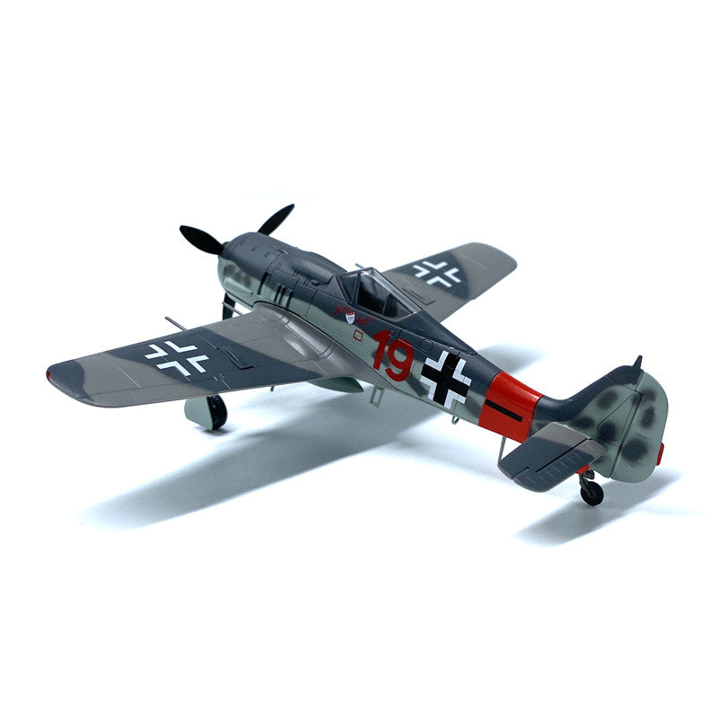 prebuilt 1/72 scale Fw 190 A-9 German WWII fighter model 36361