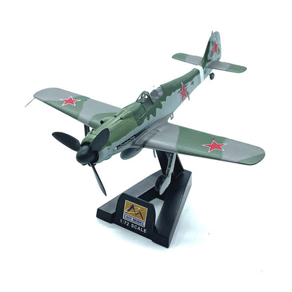 1/72 scale prebuilt Fw 190 D-9 German fighter airplane model 37263