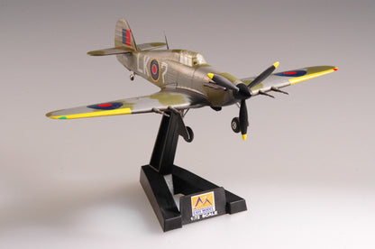 1/72 scale prebuilt Hurricane Mk II fighter aircraft model 37241