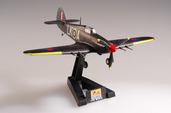 1/72 scale prebuilt Hurricane Mk II fighter plastic collectible model 37245