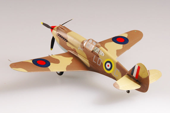 prebuilt 1/72 scale P-40 Warhawk fighter aircraft model 37208