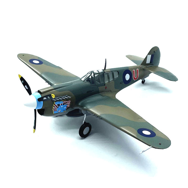 1/72 scale P-40E Tomahawk fighter aircraft model 37271