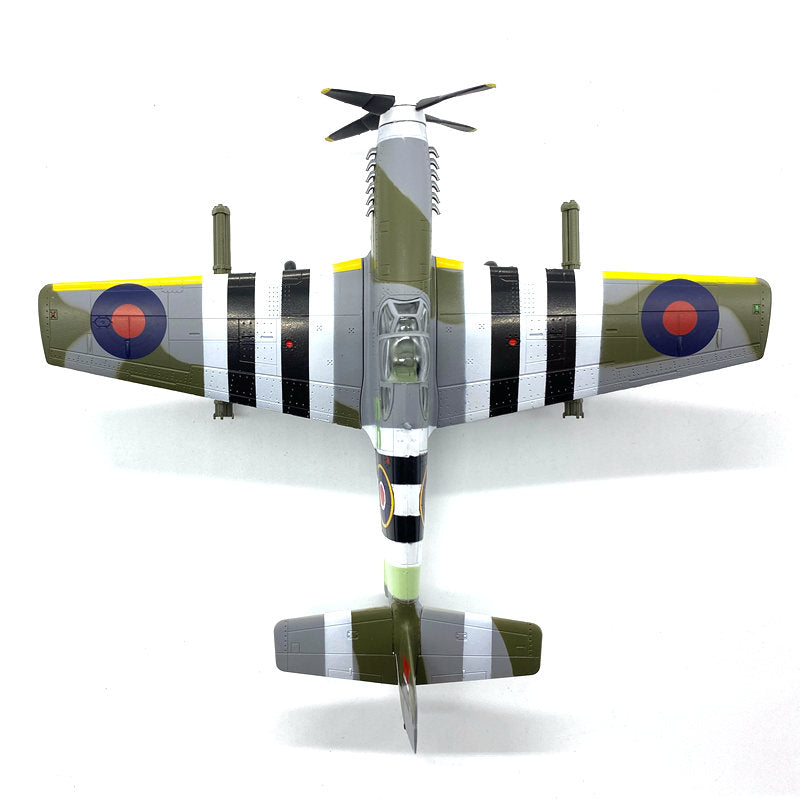 prebuilt 1/72 scale P-51B Mustang aircraft model 36356