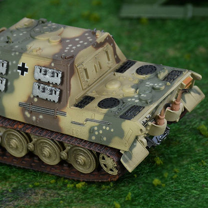 1/72 scale Jagdtiger model AFV 36106