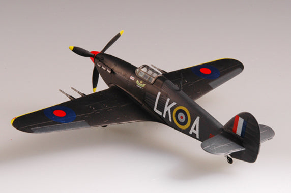 1/72 scale prebuilt Hurricane Mk II fighter plastic collectible model 37245