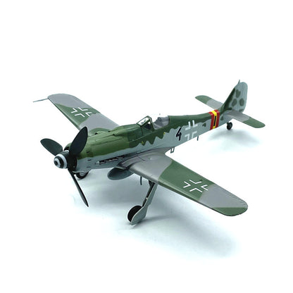 1/72 scale prebuilt Fw 190 D-9 fighter plastic collectible WWII aircraft model 37265