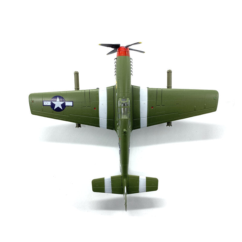 prebuilt 1/72 scale P-51B Mustang aircraft model 36359