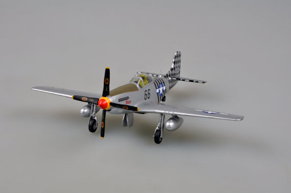 prebuilt 1/48 scale P-51 Mustang aircraft model 39305