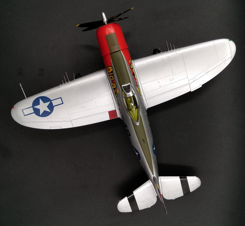 pre-built 1/48 scale P-47D Thunderbolt aircraft model 39306