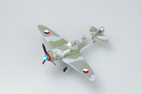 prebuilt 1/72 scale La-7 fighter airplane model 36330