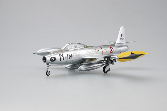 prebuilt 1/72 scale F-84G Thunderjet aircraft model 36802