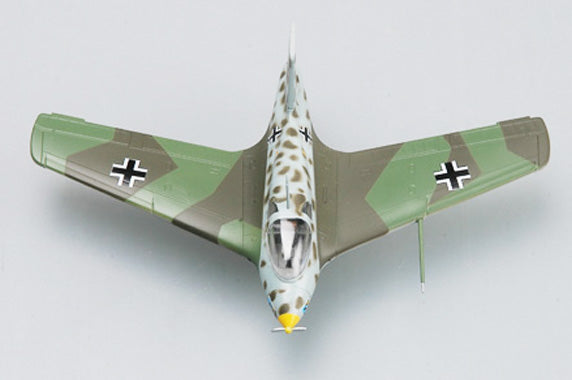 prebuilt 1/72 scale German interceptor Me 163 aircraft model 36342