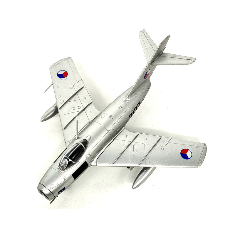 prebuilt 1/72 scale MiG-15 aircraft model 37132