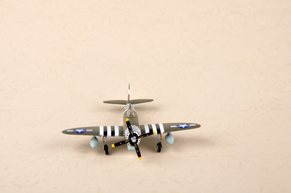 prebuilt 1/72 scale P-47D Razorback Thunderbolt aircraft model 36422