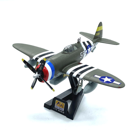 prebuilt 1/72 scale P-47D Razorback Thunderbolt fighter airplane model 36423