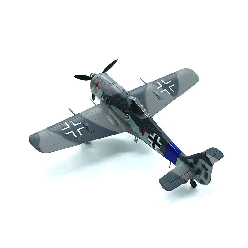 The cast 1/72 Aercraft Focke-Wulf Fw 190-D9 Germany Action Figure