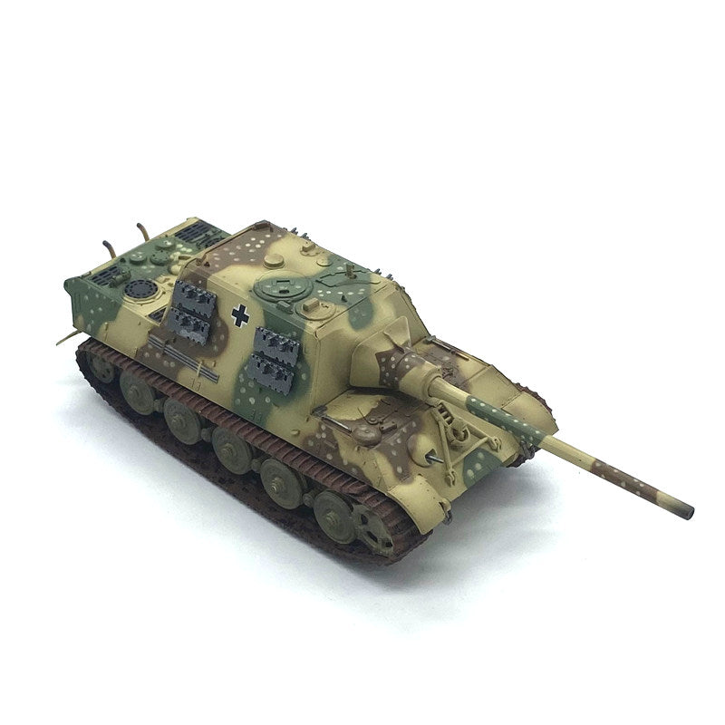 pre-painted plastic model 36106 Jagdtiger