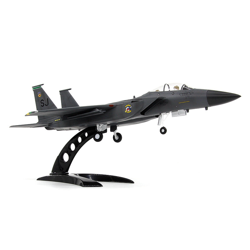 McDonnell Douglas F-15E Eagle fighter pre-built 1/72 scale collectible plastic military aircraft model