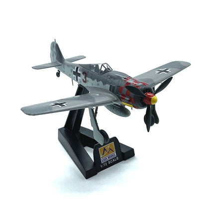 prebuilt 1/72 scale Fw 190 A-6 fighter aircraft model 36403