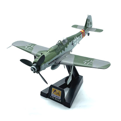 1/72 scale prebuilt Fw 190 D-9 fighter plastic collectible WWII aircraft model 37265