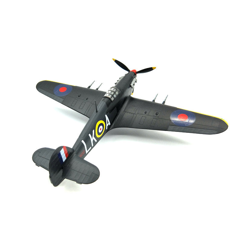 1/72 scale prebuilt Hurricane Mk II fighter plastic collectible model 37245