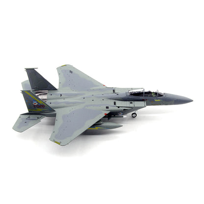 1/100 scale diecast F-15 Eagle fighter aircraft model