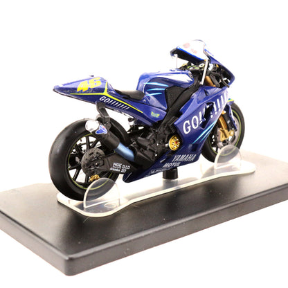 Yamaha YZR-M1 46 World Champion 2004 1/18 Scale Diecast Metal Motorcycle Collectible Model