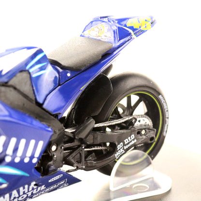 Yamaha YZR-M1 46 World Champion 2004 1/18 Scale Diecast Metal Motorcycle Collectible Model