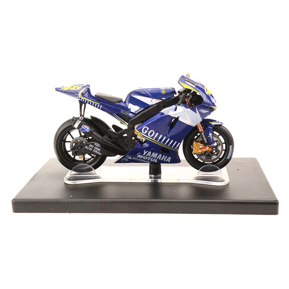 Yamaha YZR-M1 46 World Champion 2005 1/18 Scale Diecast Metal Motorcycle Collectible Model